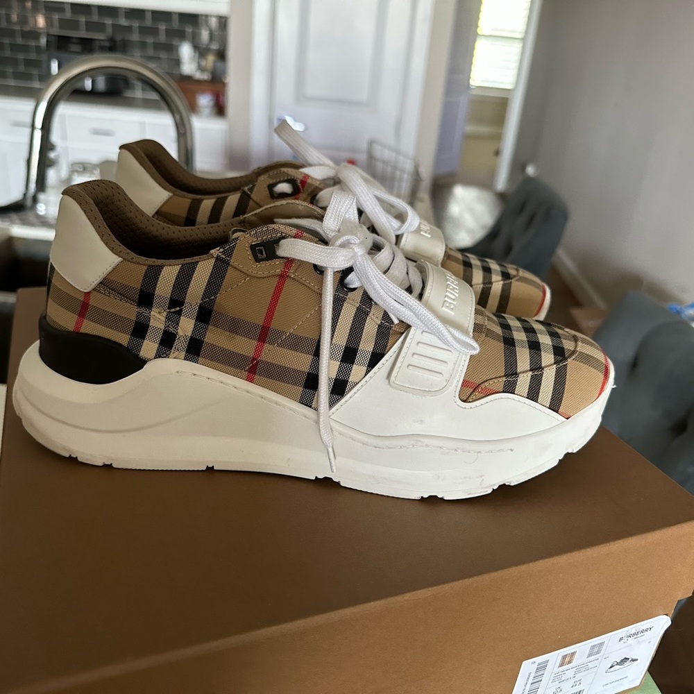 Burberry Men’s Sneakers Size US 11.5
